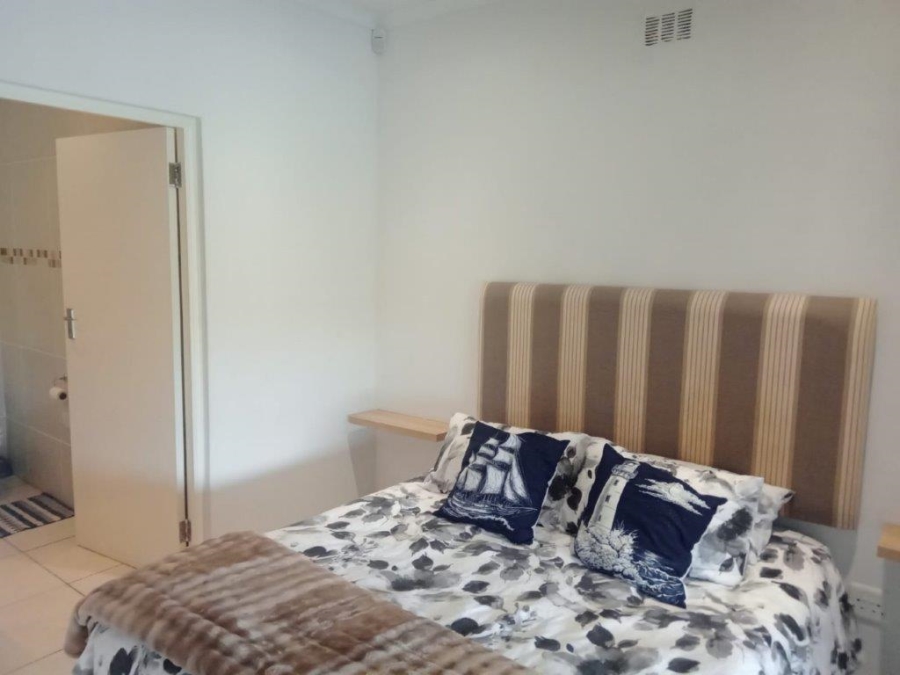 5 Bedroom Property for Sale in Paradise Beach Eastern Cape